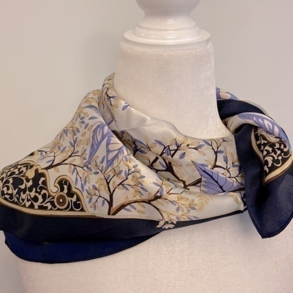 Ava & Aiden scarf